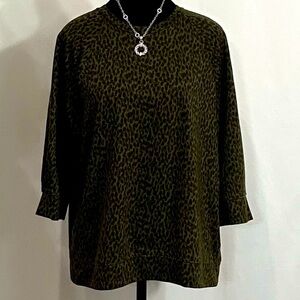 Animal print top - Sweatshirt - 2 for $20 or 3 for $30 (Mix & Match)